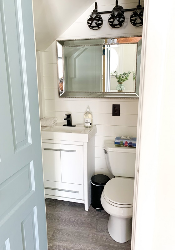 Coastal Powder Room - Seagrass Sister